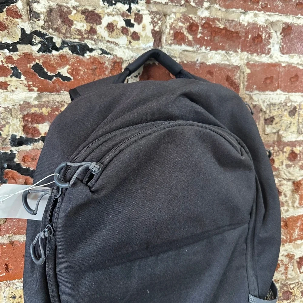 Merrell Black Hiking Backpack Laptop Travel Bag Sternum Strap Multi Pocket